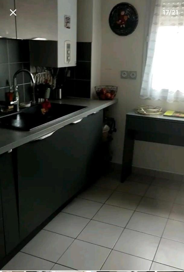 Logement A Cote De L'Aeroport Orly อติส-มงส์ ภายนอก รูปภาพ
